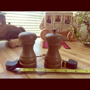 NASCO Wooden Salt Shaker and Pepper Mill Japan